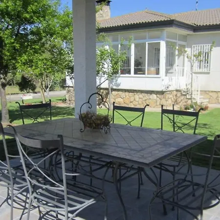 Holiday home Tres Hermanos Con Piscina Privada Pelabravo